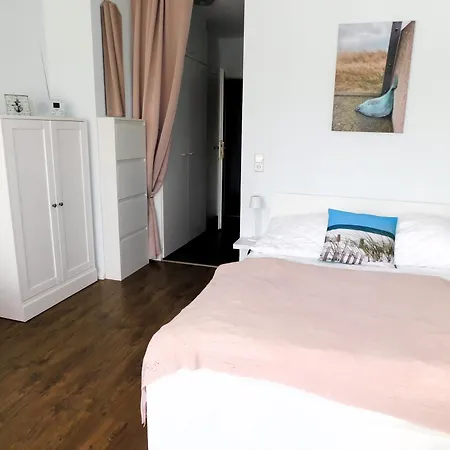 Apartment Strandnahes Ostseescholle Mit Balkon , Parkplatz *