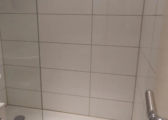 Strandnahes Ostseescholle Mit Balkon , Parkplatz Appartement