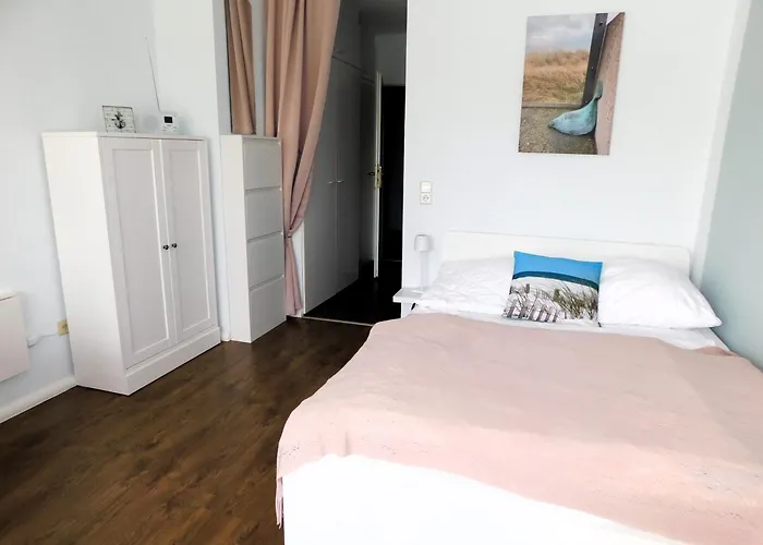 Appartement Strandnahes Ostseescholle Mit Balkon , Parkplatz *